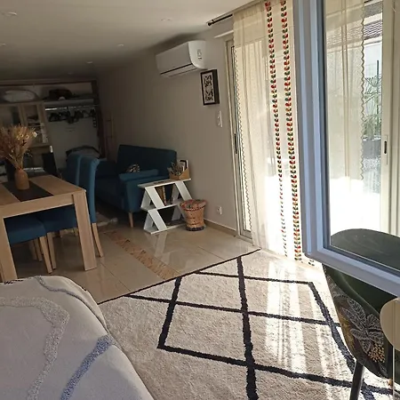 Le Cosy Bleu Saint-Maurice-de-Beynost
